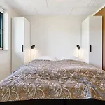 Apartman Yari - 50m From The Sea By Interhome Rønne