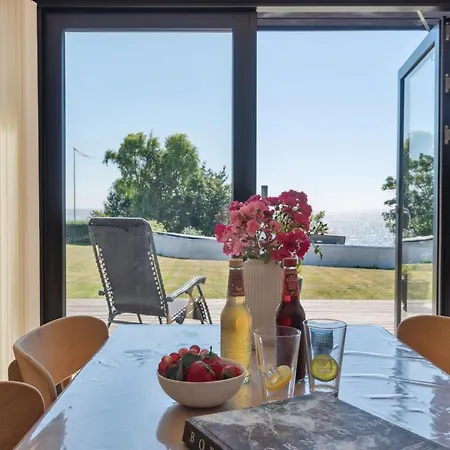 Yari - 50m From The Sea By Interhome *