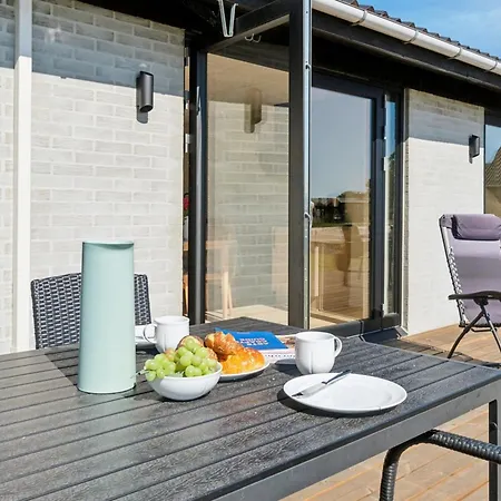 Yari - 50m From The Sea By Interhome